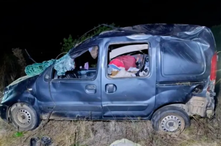 Viajaban a Entre Ríos y volcaron en Corrientes: dos heridos
